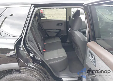 2022 Nissan Rogue Sv Fwd z USA, uszkodzony, nr VIN 5N1BT3BAXNC726733